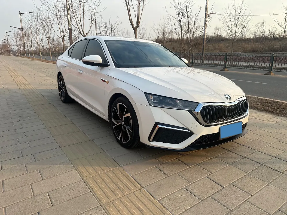 2022 Skoda Octavia 1.4T 150HP L4 7DCT,autocango,china used car exporter,china ev exporter,chinese used car exporter,chinese used ev exporter