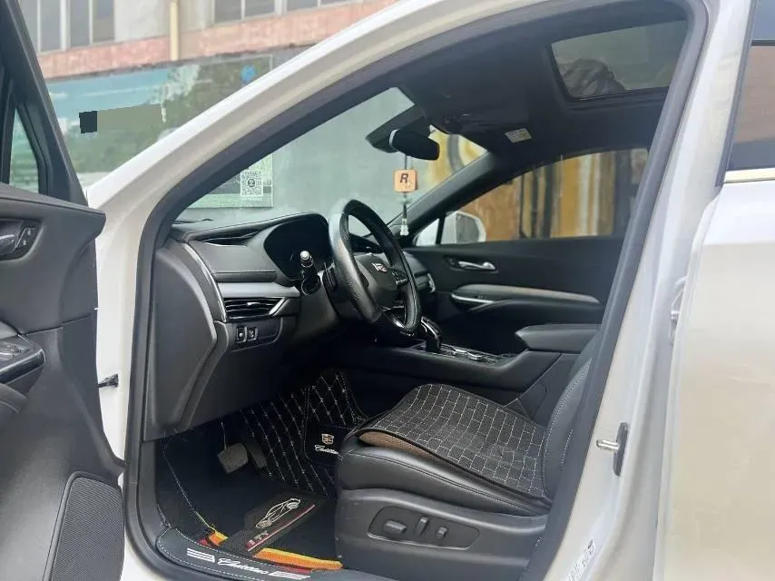 2020 Cadillac XT4 2.0T 241HP L4 9AT,autocango,china used car exporter,china ev exporter,chinese used car exporter,chinese used ev exporter