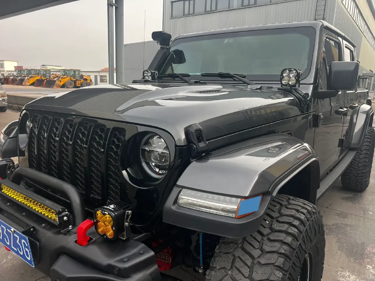 2022 Jeep Gladiator 3.6L 284HP V6 8AT,autocango,china used car exporter,china ev exporter,chinese used car exporter,chinese used ev exporter