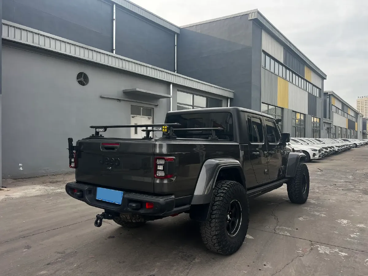 2022 Jeep Gladiator 3.6L 284HP V6 8AT,autocango,china used car exporter,china ev exporter,chinese used car exporter,chinese used ev exporter