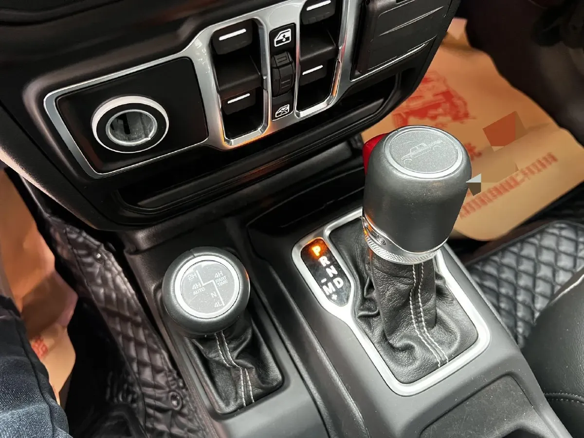 2022 Jeep Gladiator 3.6L 284HP V6 8AT,autocango,china used car exporter,china ev exporter,chinese used car exporter,chinese used ev exporter