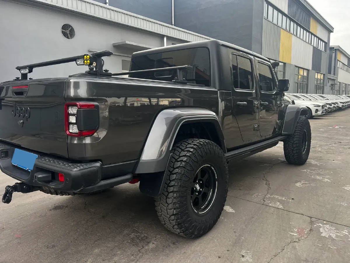 2022 Jeep Gladiator 3.6L 284HP V6 8AT,autocango,china used car exporter,china ev exporter,chinese used car exporter,chinese used ev exporter