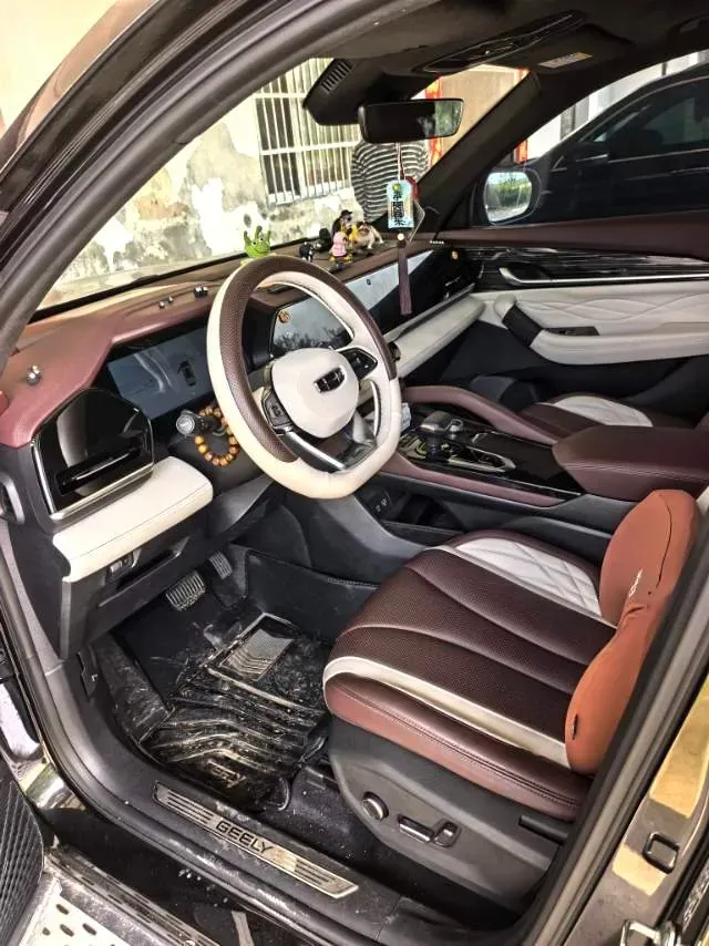 2021 Geely Monjaro 2.0T 218HP L4 7DCT,autocango,china used car exporter,china ev exporter,chinese used car exporter,chinese used ev exporter