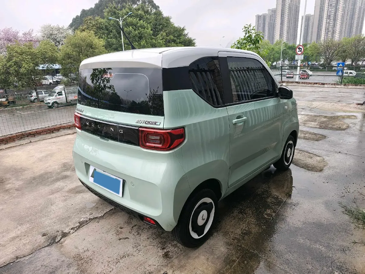 2021 WuLing HongGuang MINI EV BEV 13.9KWH,autocango,china used car exporter,china ev exporter,chinese used car exporter,chinese used ev exporter