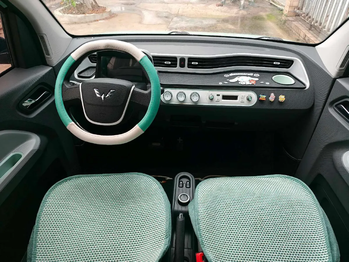 2021 WuLing HongGuang MINI EV BEV 13.9KWH,autocango,china used car exporter,china ev exporter,chinese used car exporter,chinese used ev exporter