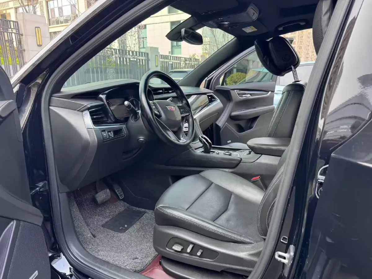 2021 Cadillac XT6 2.0T 237HP L4 9AT,autocango,china used car exporter,china ev exporter,chinese used car exporter,chinese used ev exporter