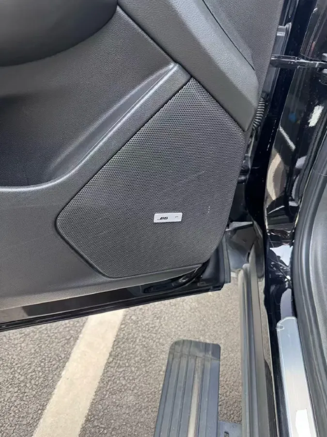 2021 Cadillac XT6 2.0T 237HP L4 9AT,autocango,china used car exporter,china ev exporter,chinese used car exporter,chinese used ev exporter