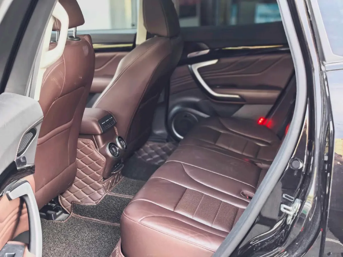 2017 WEY VV7 2.0T 234HP L4 7DCT,autocango,china used car exporter,china ev exporter,chinese used car exporter,chinese used ev exporter