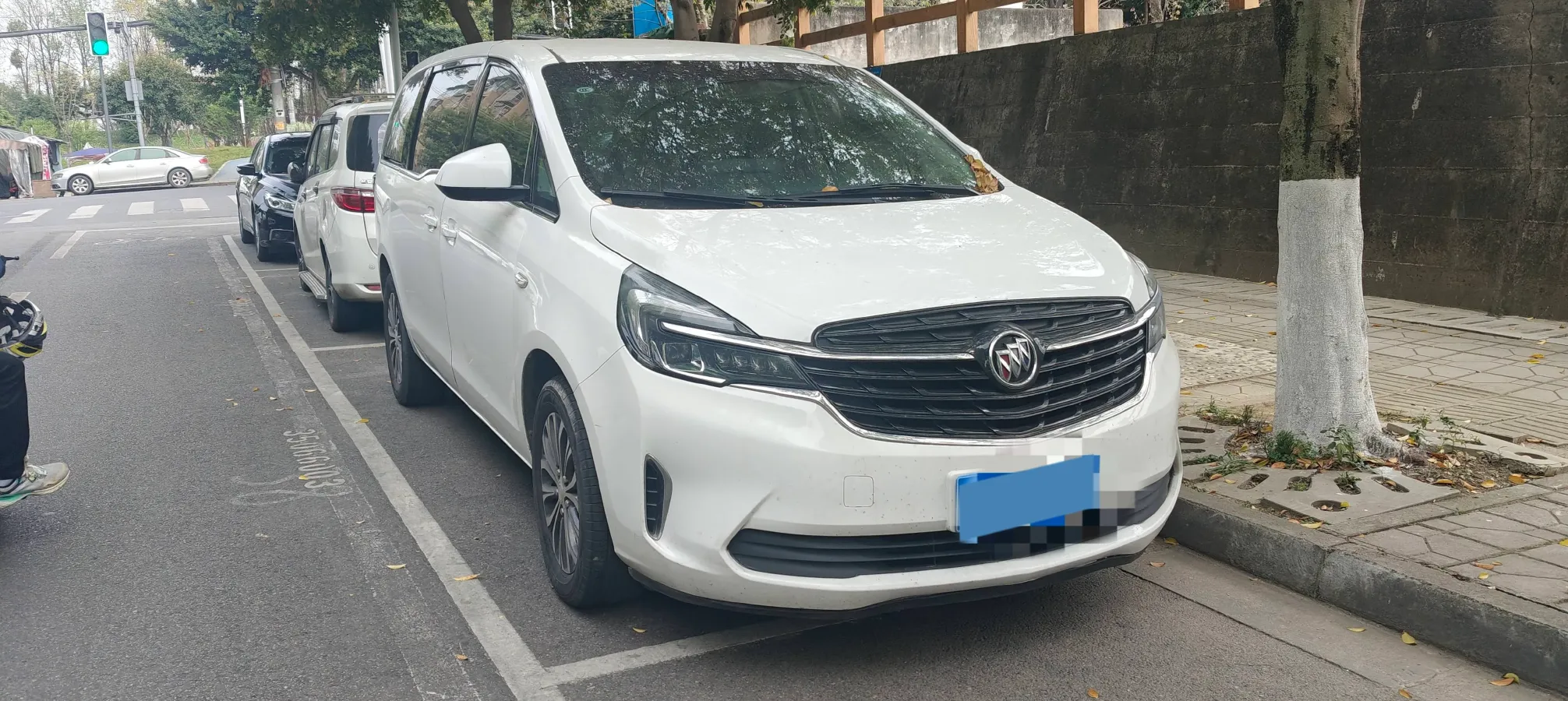 2021 Buick GL8 2.0T 237HP L4 9AT,autocango,china used car exporter,china ev exporter,chinese used car exporter,chinese used ev exporter