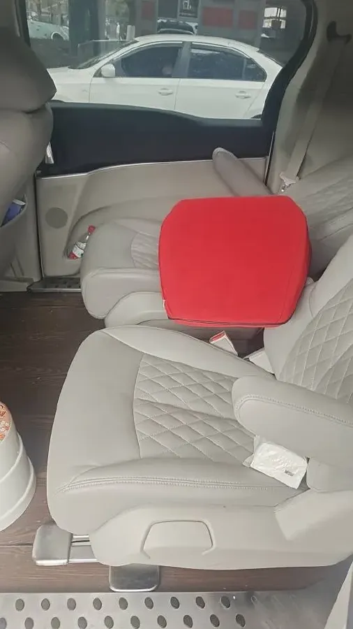 2021 Buick GL8 2.0T 237HP L4 9AT,autocango,china used car exporter,china ev exporter,chinese used car exporter,chinese used ev exporter