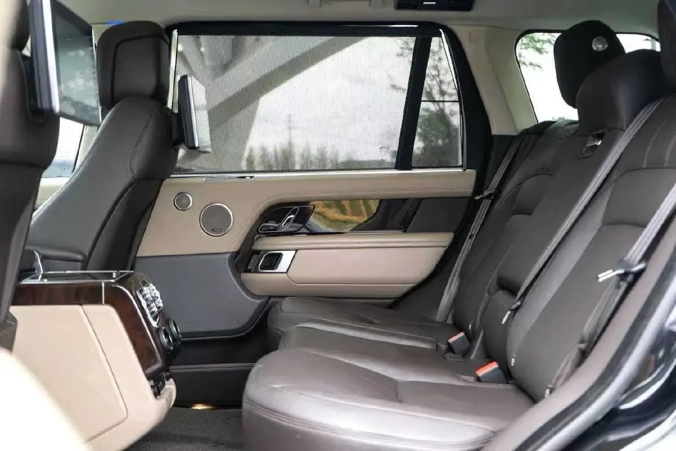 2020 Land Rover Range Rover 3.0T 400HP L6 8AT,autocango,china used car exporter,china ev exporter,chinese used car exporter,chinese used ev exporter