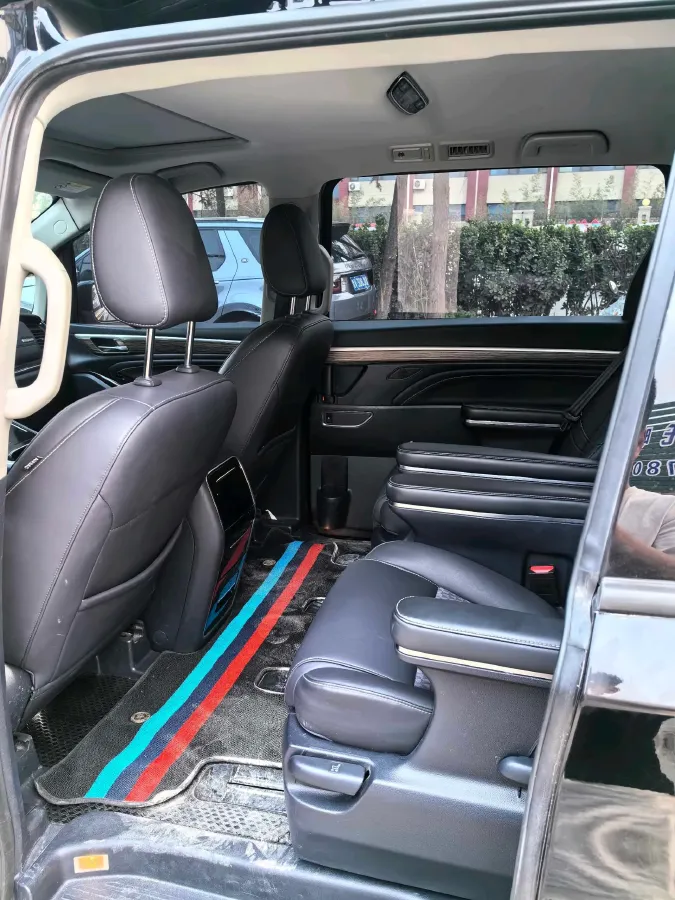 2021 GAC Trumpchi M8 2.0T 252HP L4 8AT,autocango,china used car exporter,china ev exporter,chinese used car exporter,chinese used ev exporter