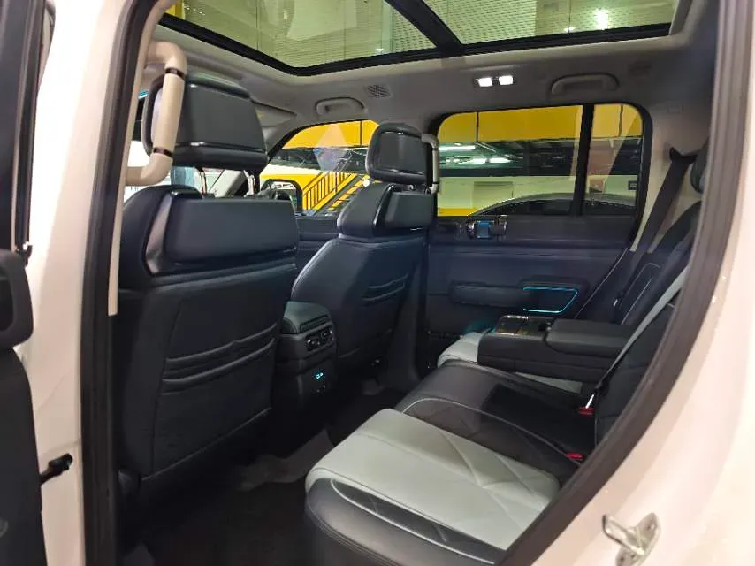 2023 FangChengBao Bao 5 1.5T 194HP L4 E-CVT PHEV 31.8KWH,autocango,china used car exporter,china ev exporter,chinese used car exporter,chinese used ev exporter