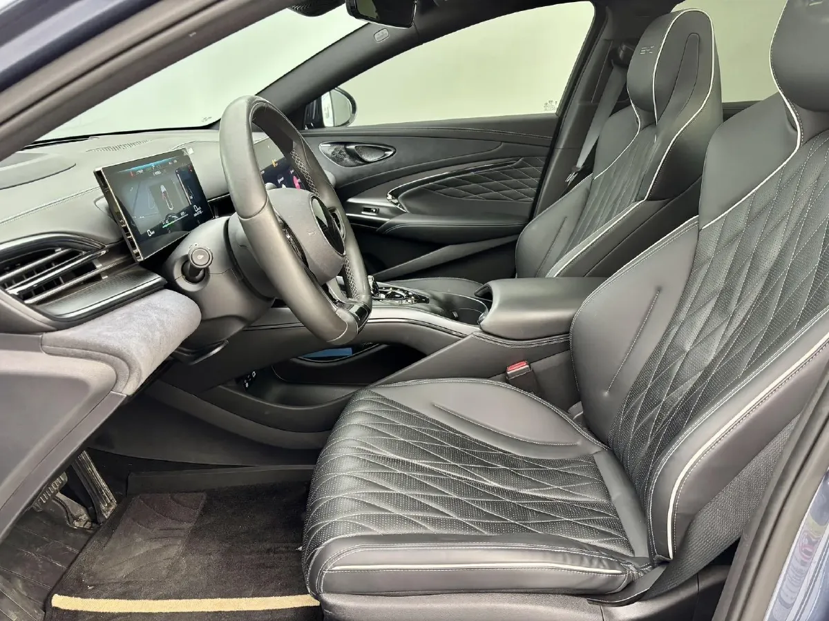 2022 AITO AITO M5 Range Extended 125HP REEV 40KWH,autocango,china used car exporter,china ev exporter,chinese used car exporter,chinese used ev exporter