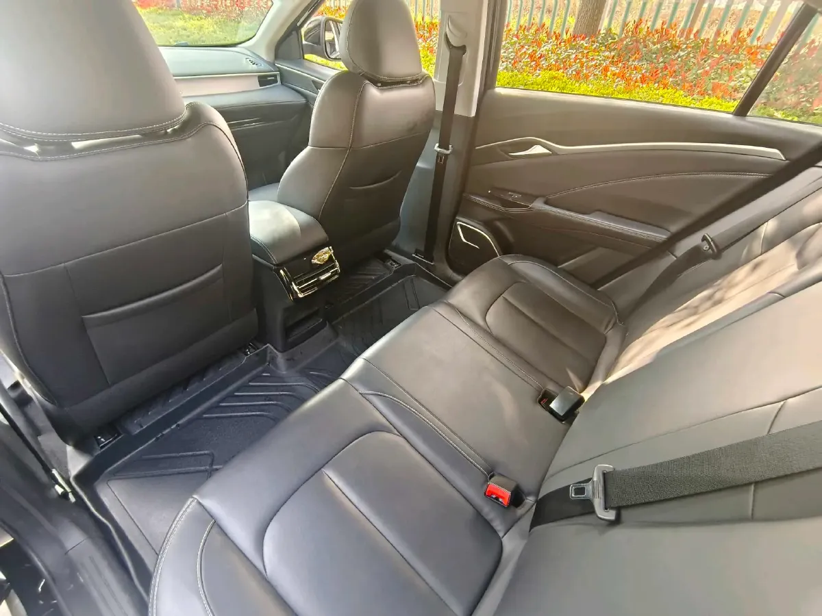 2022 MAXUS T70 2.0T 163HP L4 6AT,autocango,china used car exporter,china ev exporter,chinese used car exporter,chinese used ev exporter