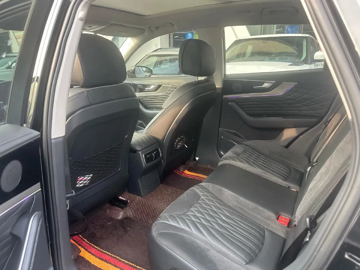 2022 HongQi HS5 2.0T 224HP L4 6AT,autocango,china used car exporter,china ev exporter,chinese used car exporter,chinese used ev exporter