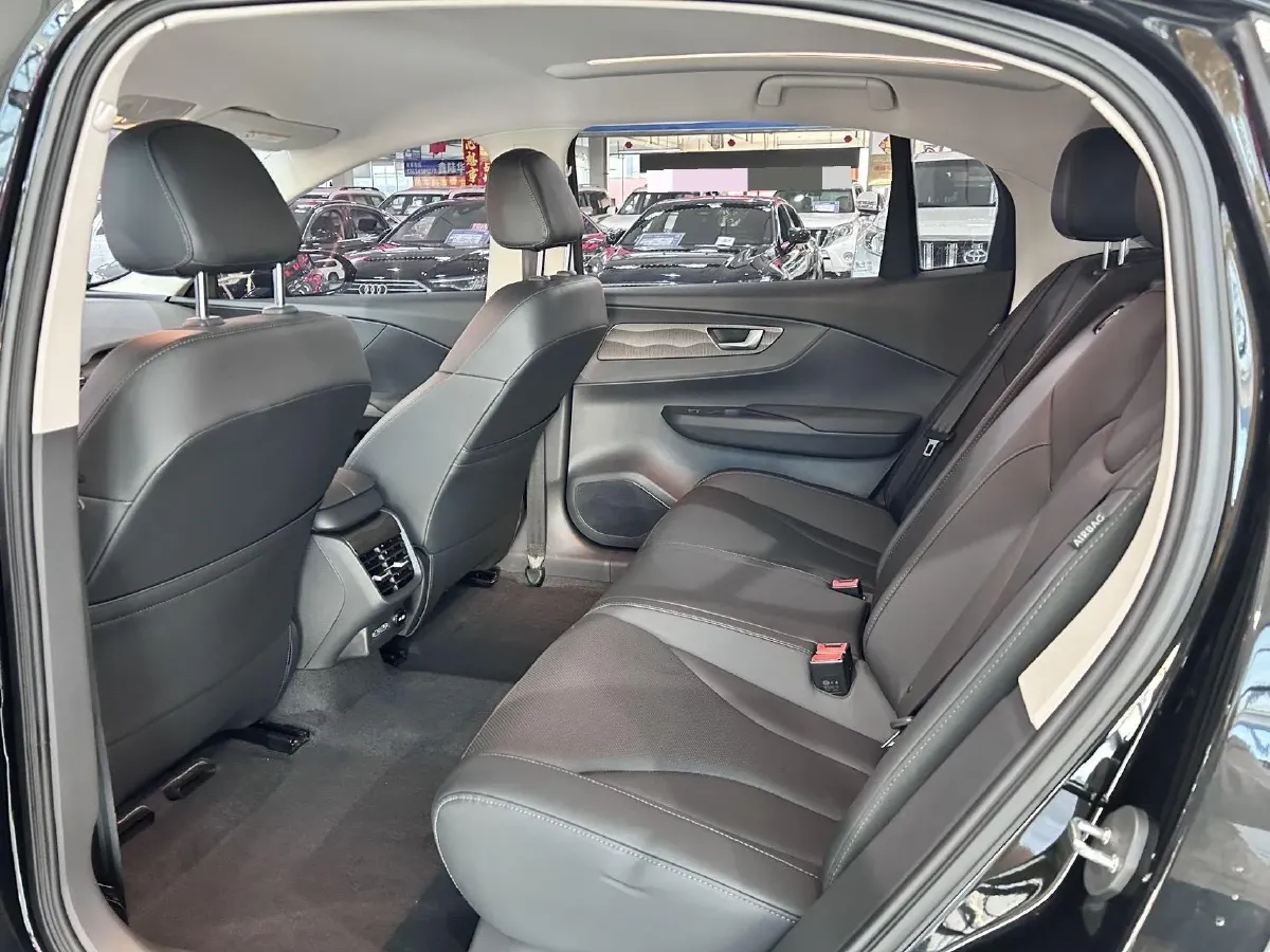 2023 HongQi E-QM5 BEV 54KWH,autocango,china used car exporter,china ev exporter,chinese used car exporter,chinese used ev exporter