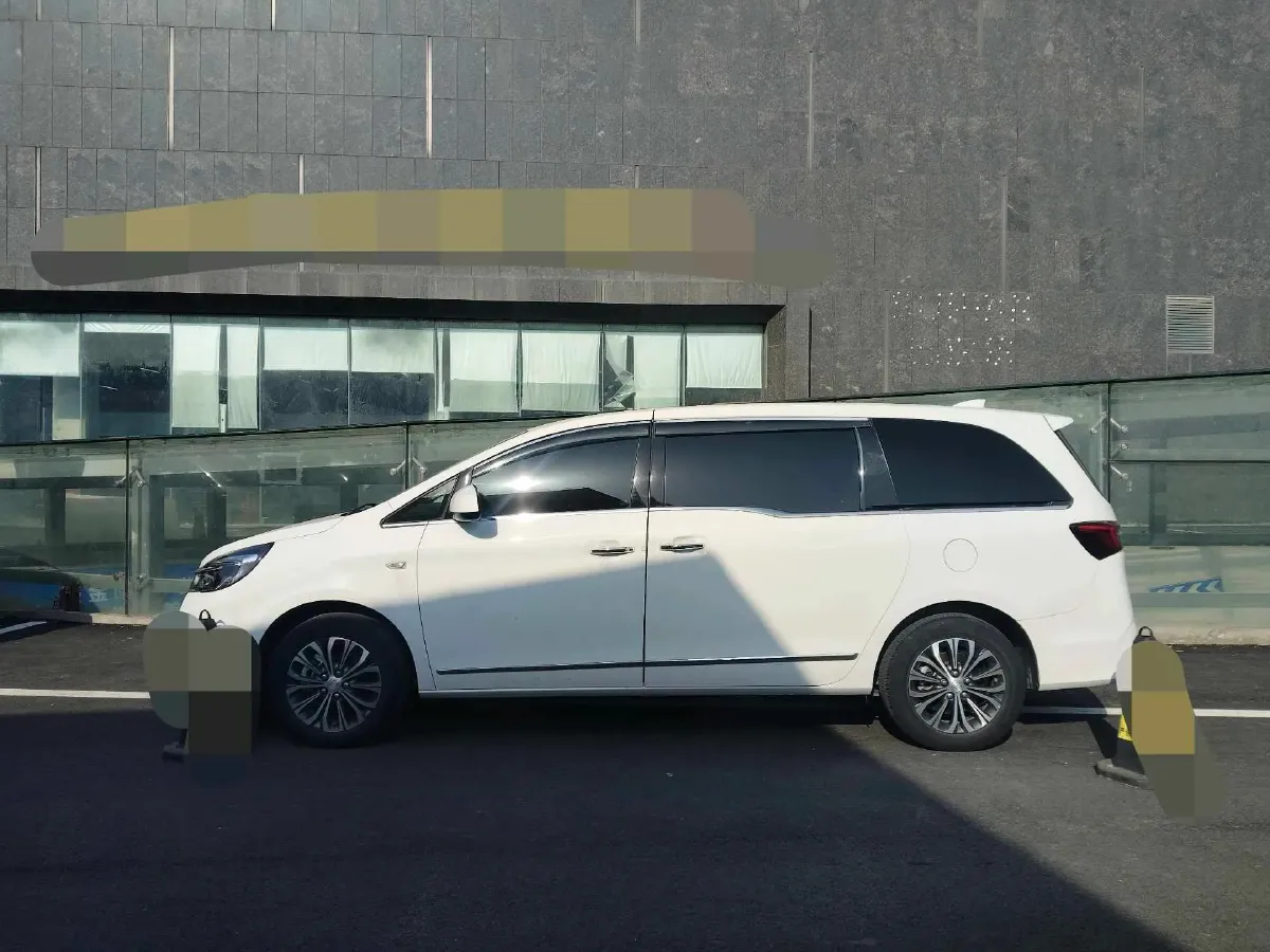 2021 Buick GL8 2.0T 237HP L4 9AT,autocango,china used car exporter,china ev exporter,chinese used car exporter,chinese used ev exporter