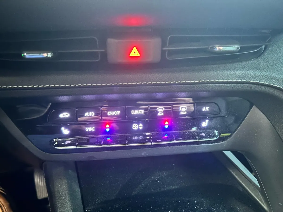 2021 Buick EnvisionPlus 2.0T 237HP L4 9AT,autocango,china used car exporter,china ev exporter,chinese used car exporter,chinese used ev exporter