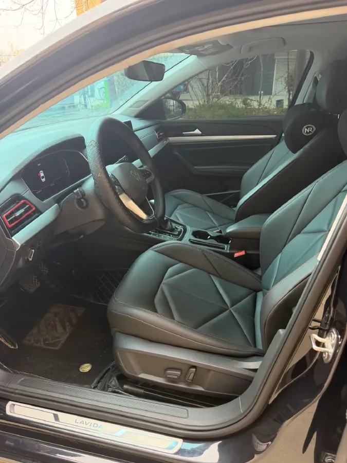 2024 Volkswagen Lavida 1.5T 160HP L4 7DCT,autocango,china used car exporter,china ev exporter,chinese used car exporter,chinese used ev exporter