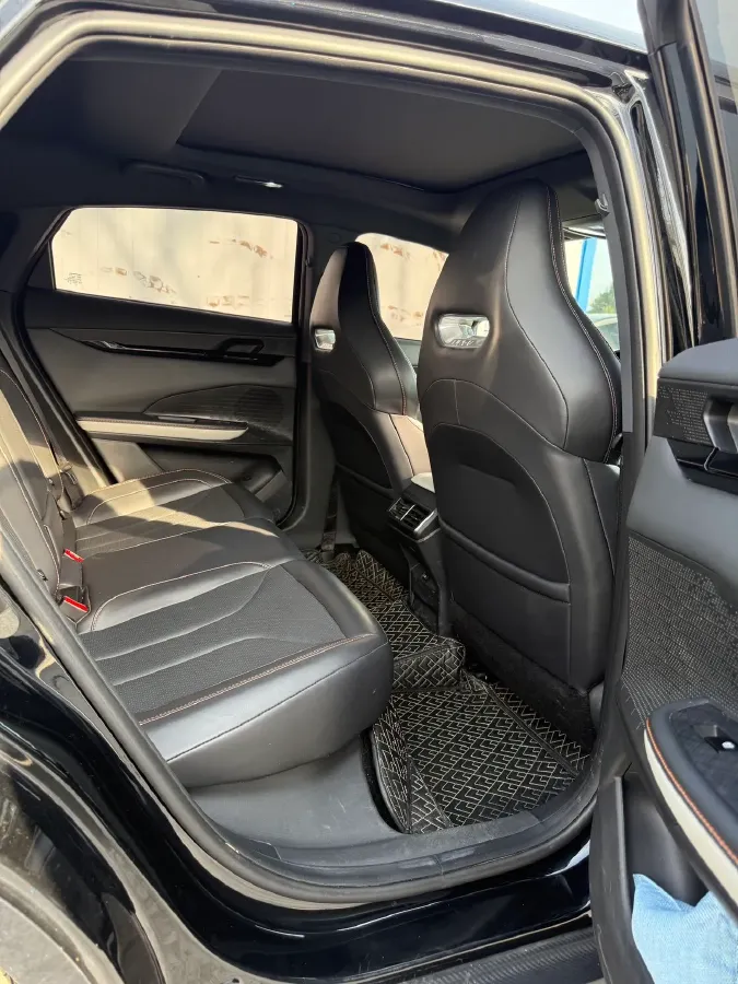 2023 ChangAn UNI-V 1.5T 188HP L4 7DCT,autocango,china used car exporter,china ev exporter,chinese used car exporter,chinese used ev exporter