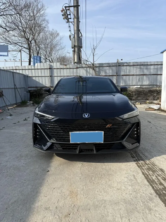 2023 ChangAn UNI-V 1.5T 188HP L4 7DCT,autocango,china used car exporter,china ev exporter,chinese used car exporter,chinese used ev exporter