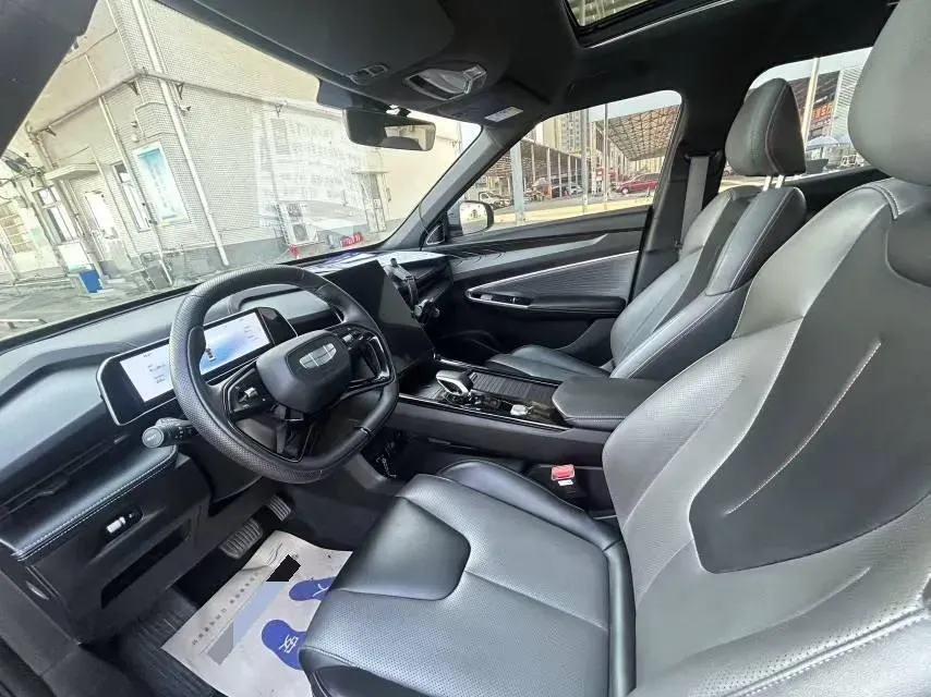 2024 Geely Emgrand L HiP 1.5T 181HP L4 3DHT PHEV 15.5KWH,autocango,china used car exporter,china ev exporter,chinese used car exporter,chinese used ev exporter