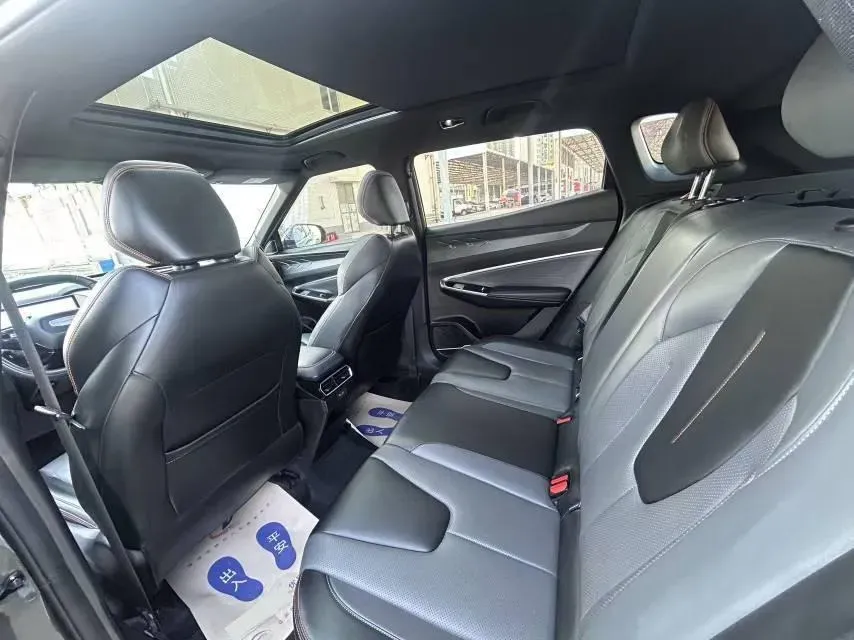 2024 Geely Emgrand L HiP 1.5T 181HP L4 3DHT PHEV 15.5KWH,autocango,china used car exporter,china ev exporter,chinese used car exporter,chinese used ev exporter