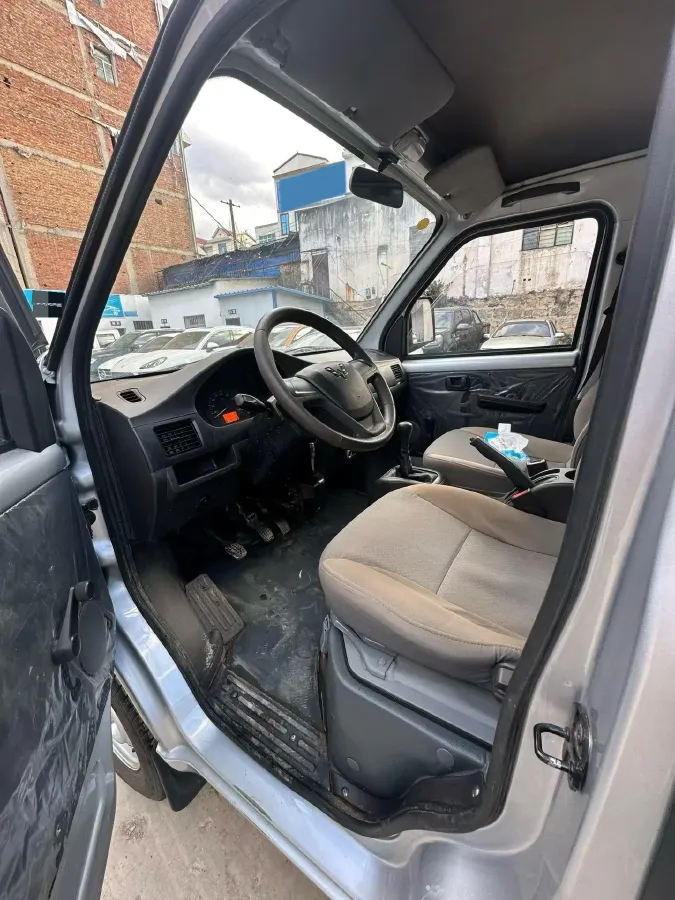 2023 WuLing RongGuang Mini Truck 1.5L 102HP L4 5MT,autocango,china used car exporter,china ev exporter,chinese used car exporter,chinese used ev exporter