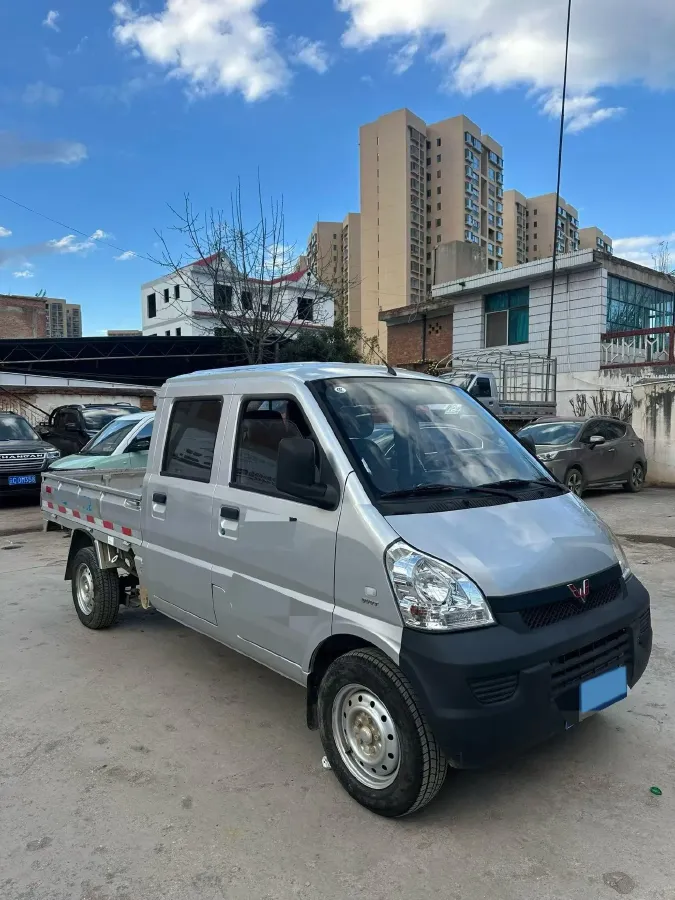 2023 WuLing RongGuang Mini Truck 1.5L 102HP L4 5MT,autocango,china used car exporter,china ev exporter,chinese used car exporter,chinese used ev exporter