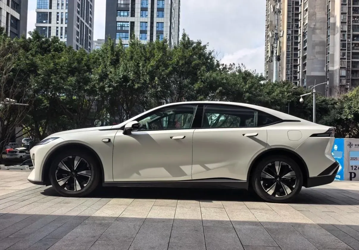 2025 Deepal SL03 BEV,autocango,china used car exporter,china ev exporter,chinese used car exporter,chinese used ev exporter