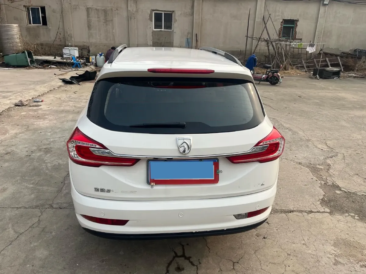 2017 BaoJun 310W 1.5L 112HP L4 6MT,autocango,china used car exporter,china ev exporter,chinese used car exporter,chinese used ev exporter