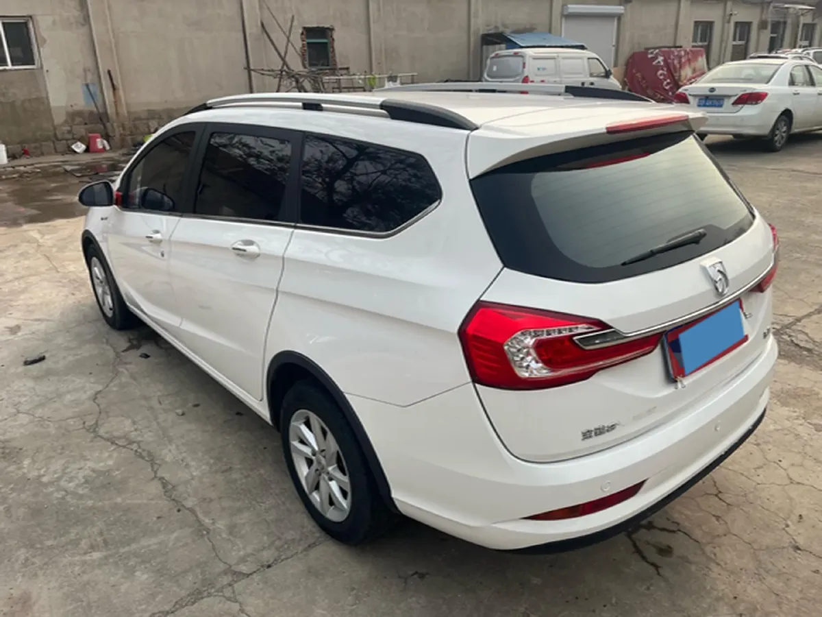 2017 BaoJun 310W 1.5L 112HP L4 6MT,autocango,china used car exporter,china ev exporter,chinese used car exporter,chinese used ev exporter