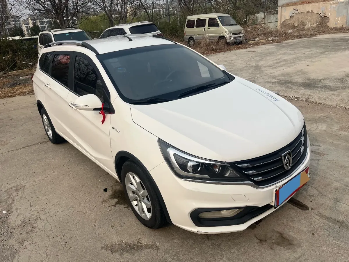 2017 BaoJun 310W 1.5L 112HP L4 6MT,autocango,china used car exporter,china ev exporter,chinese used car exporter,chinese used ev exporter