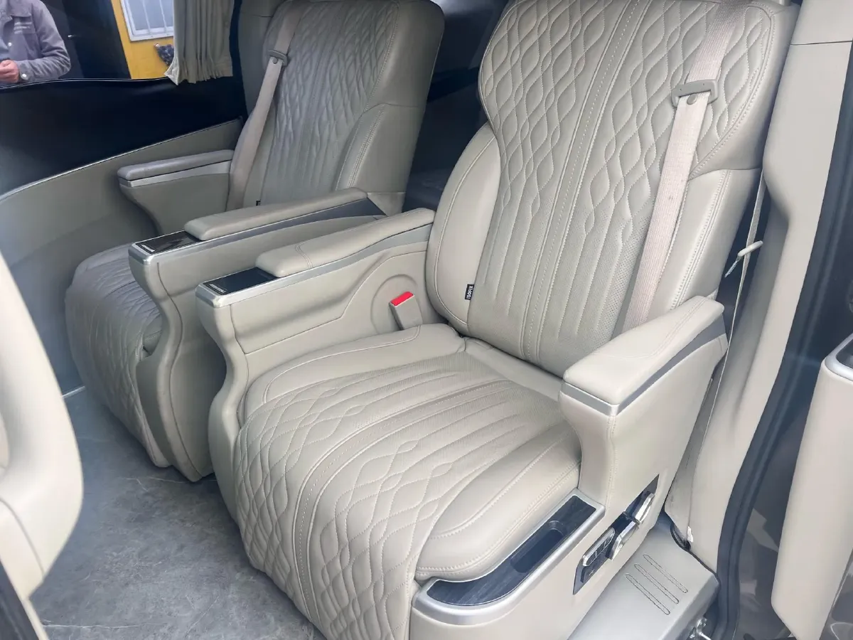 2022 Buick GL8 2.0T 237HP L4 9AT,autocango,china used car exporter,china ev exporter,chinese used car exporter,chinese used ev exporter