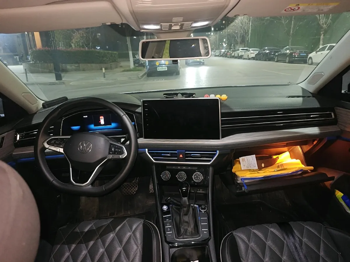 2023 Volkswagen Sagitar 1.5T 160HP L4 7DCT,autocango,china used car exporter,china ev exporter,chinese used car exporter,chinese used ev exporter