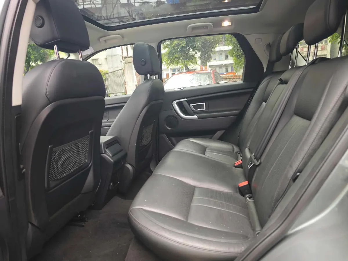 2018 Land Rover Discovery Sport 2.0T 241HP L4 9AT,autocango,china used car exporter,china ev exporter,chinese used car exporter,chinese used ev exporter