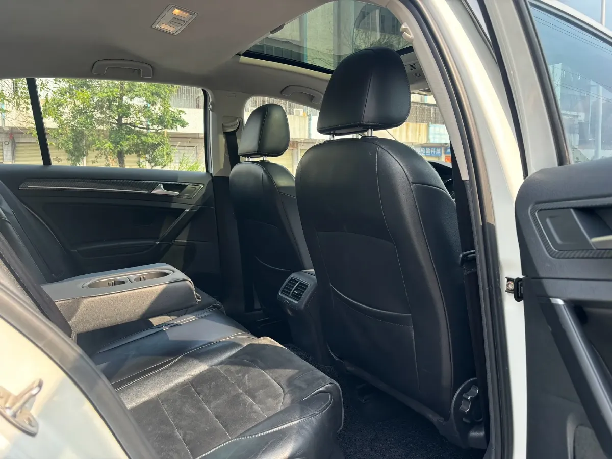 2018 Volkswagen Golf 1.4T 131HP L4 7DCT,autocango,china used car exporter,china ev exporter,chinese used car exporter,chinese used ev exporter