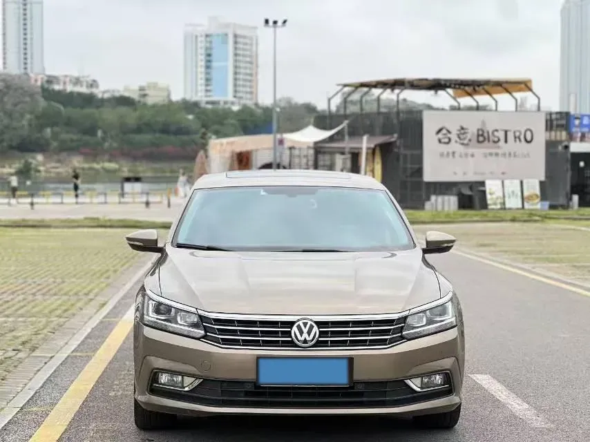 2017 Volkswagen Passat 1.8T 180HP L4 7DCT,autocango,china used car exporter,china ev exporter,chinese used car exporter,chinese used ev exporter