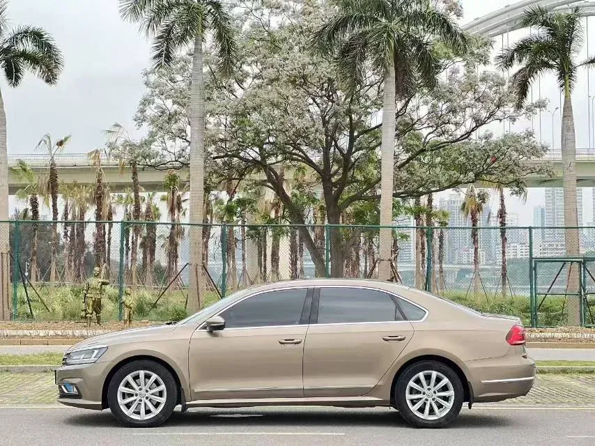 2017 Volkswagen Passat 1.8T 180HP L4 7DCT,autocango,china used car exporter,china ev exporter,chinese used car exporter,chinese used ev exporter