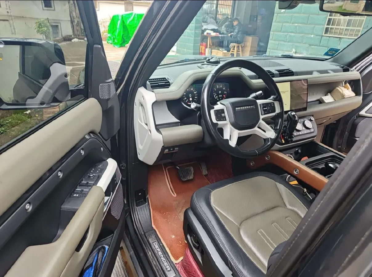 2022 Land Rover Defender 3.0T 400HP L6 8AT,autocango,china used car exporter,china ev exporter,chinese used car exporter,chinese used ev exporter