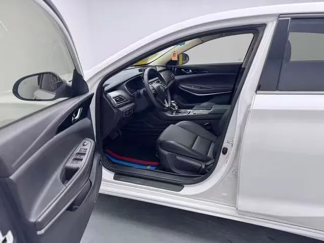 2020 ChangAn Raeton CC 1.5T 156HP L4 6AT,autocango,china used car exporter,china ev exporter,chinese used car exporter,chinese used ev exporter