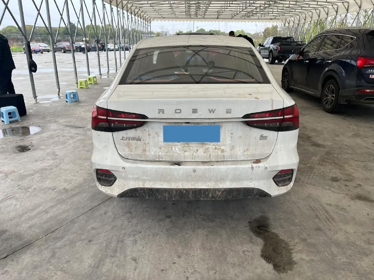 2021 Roewe i5 1.5L 120HP L4 5MT,autocango,china used car exporter,china ev exporter,chinese used car exporter,chinese used ev exporter