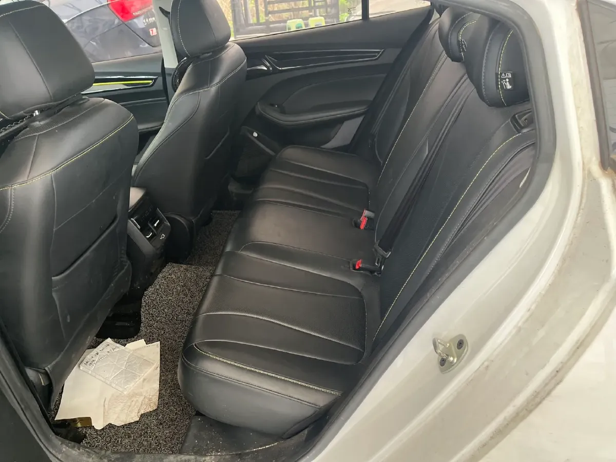 2021 Roewe i5 1.5L 120HP L4 5MT,autocango,china used car exporter,china ev exporter,chinese used car exporter,chinese used ev exporter