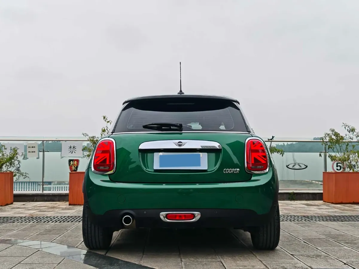 2020 MINI MINI 1.5T 136HP L3 7DCT,autocango,china used car exporter,china ev exporter,chinese used car exporter,chinese used ev exporter