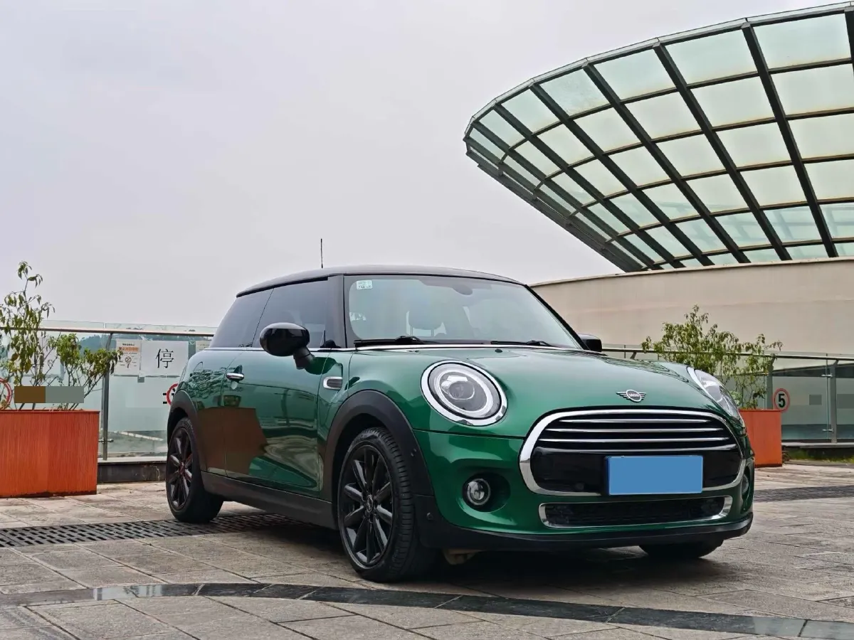 2020 MINI MINI 1.5T 136HP L3 7DCT,autocango,china used car exporter,china ev exporter,chinese used car exporter,chinese used ev exporter