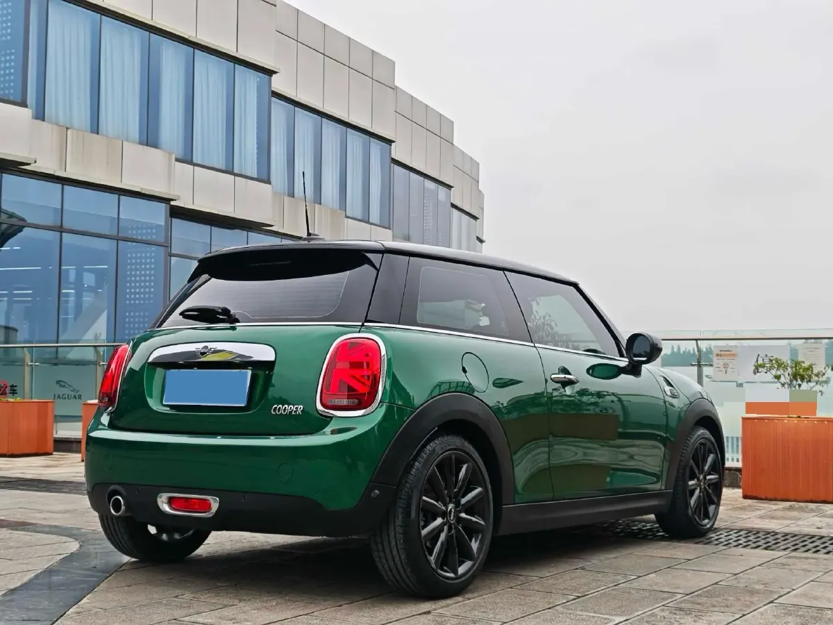 2020 MINI MINI 1.5T 136HP L3 7DCT,autocango,china used car exporter,china ev exporter,chinese used car exporter,chinese used ev exporter