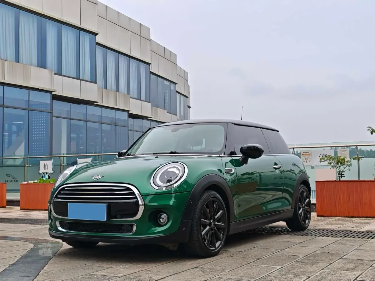2020 MINI MINI 1.5T 136HP L3 7DCT,autocango,china used car exporter,china ev exporter,chinese used car exporter,chinese used ev exporter