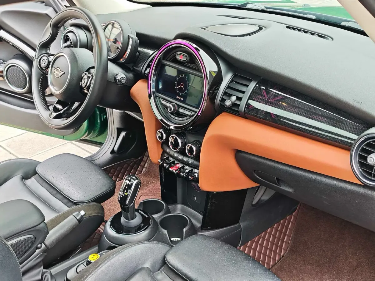 2020 MINI MINI 1.5T 136HP L3 7DCT,autocango,china used car exporter,china ev exporter,chinese used car exporter,chinese used ev exporter