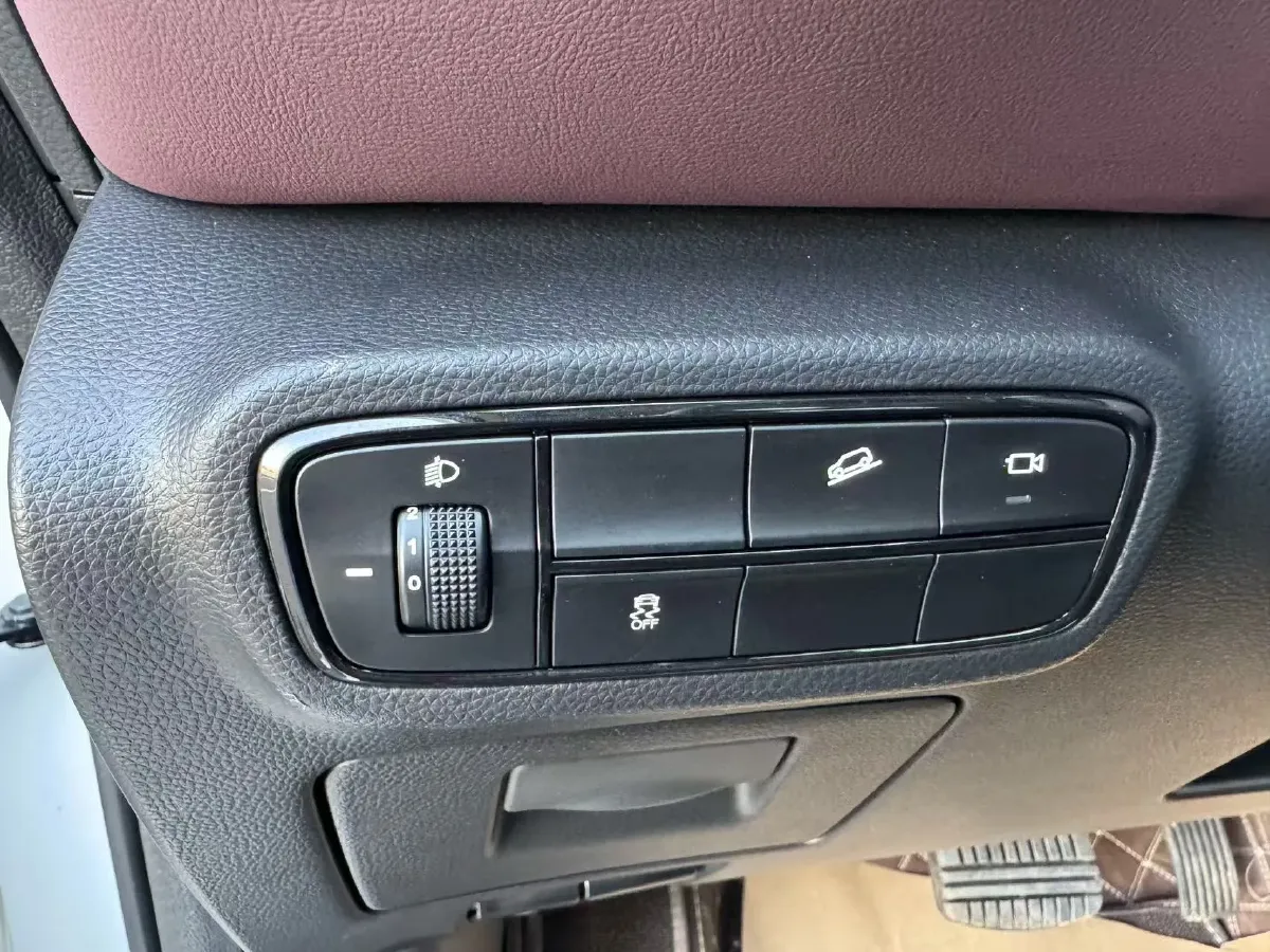 2023 GAC Trumpchi M6 1.5T 177HP L4 7DCT,autocango,china used car exporter,china ev exporter,chinese used car exporter,chinese used ev exporter